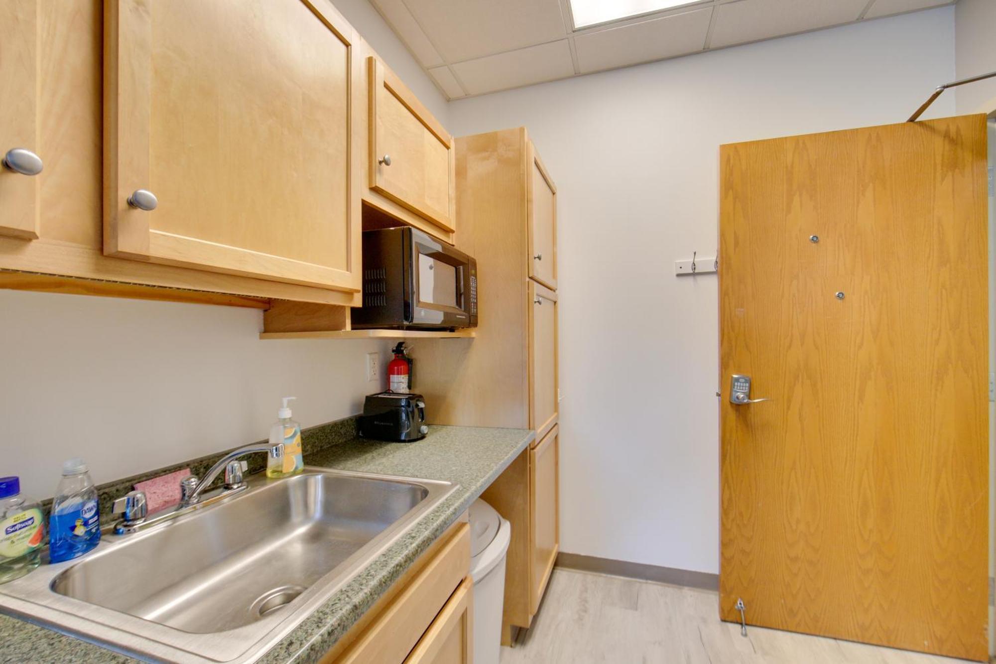 Cozy With Shared Amenities Apartment