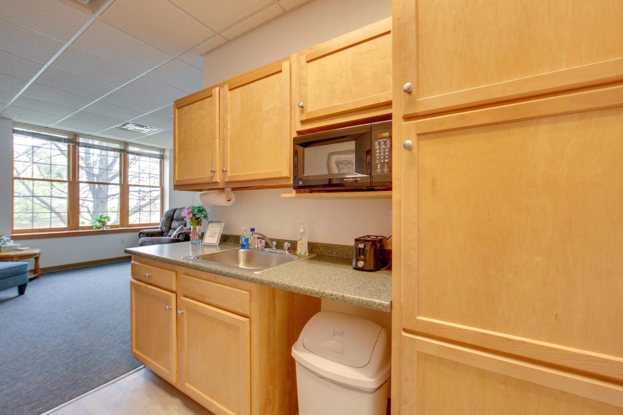 Cozy With Shared Amenities New Kensington